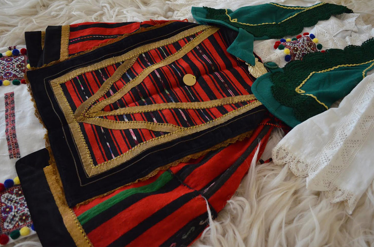 Българска носия от южна България